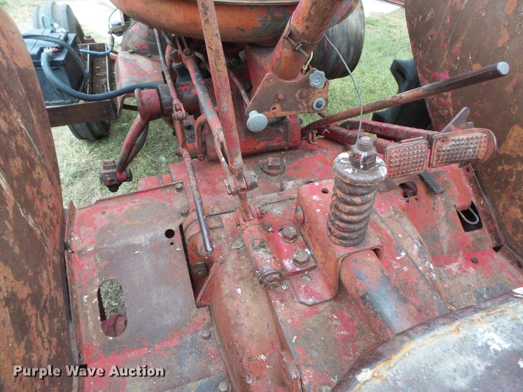 image for item DC3821 1954 International WD Super 9 tractor