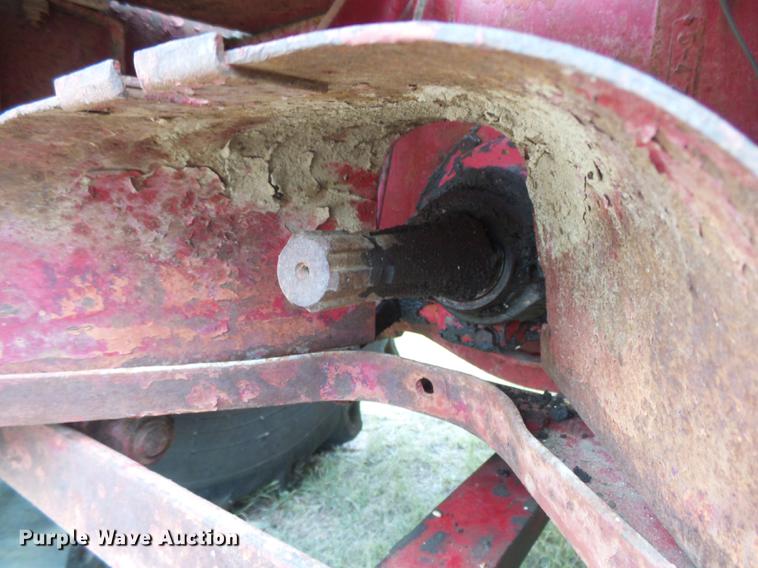 image for item DC3821 1954 International WD Super 9 tractor