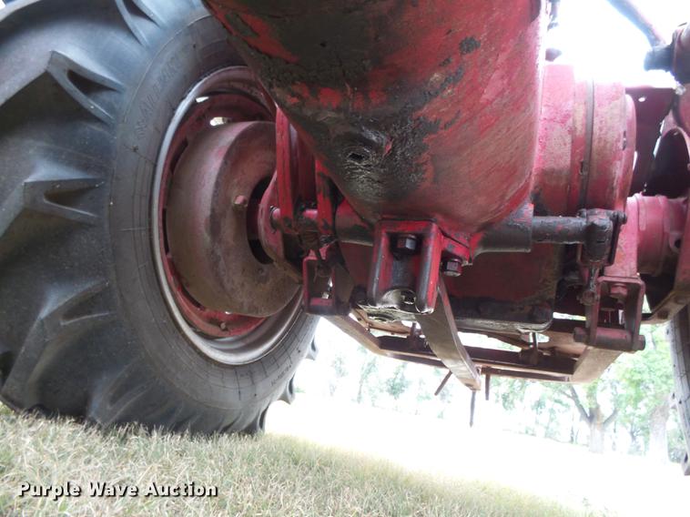 image for item DC3821 1954 International WD Super 9 tractor