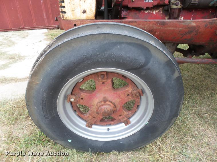 image for item DC3821 1954 International WD Super 9 tractor