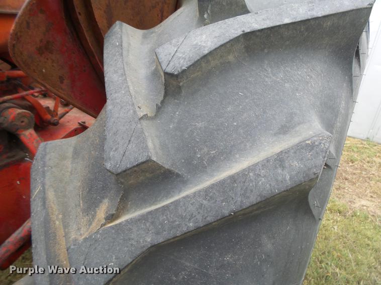 image for item DC3821 1954 International WD Super 9 tractor