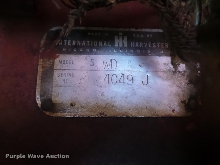 image for item DC3821 1954 International WD Super 9 tractor