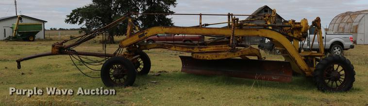 image for item DD0067 Caterpillar 66 grader