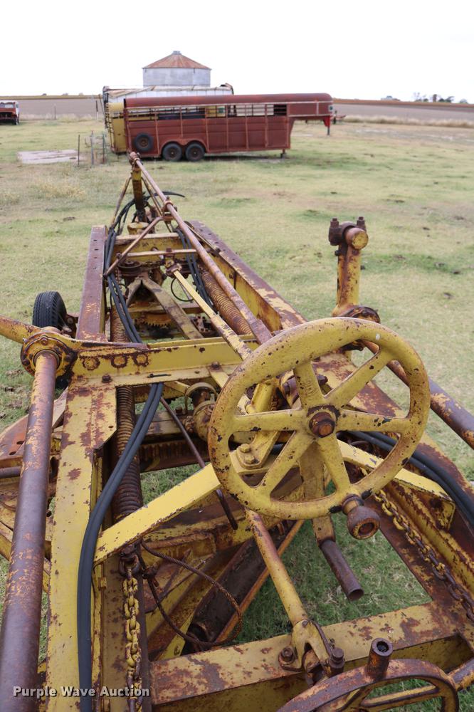 image for item DD0067 Caterpillar 66 grader