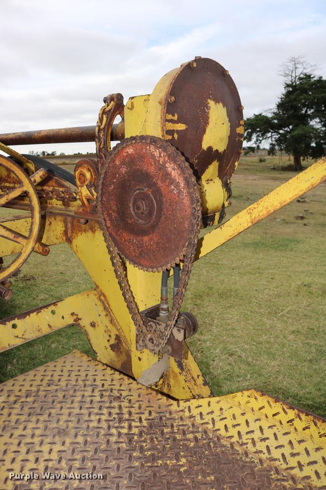 image for item DD0067 Caterpillar 66 grader