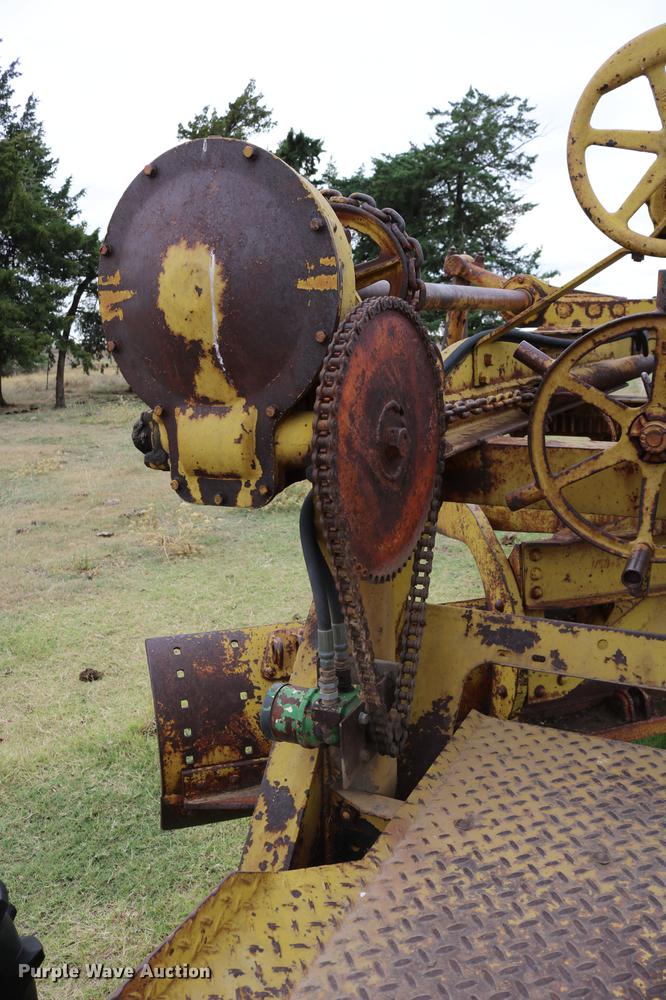 image for item DD0067 Caterpillar 66 grader