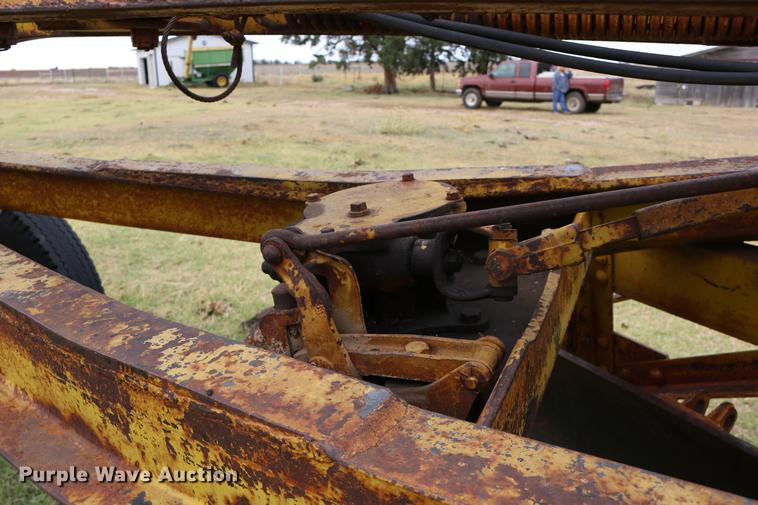 image for item DD0067 Caterpillar 66 grader