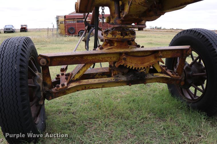 image for item DD0067 Caterpillar 66 grader