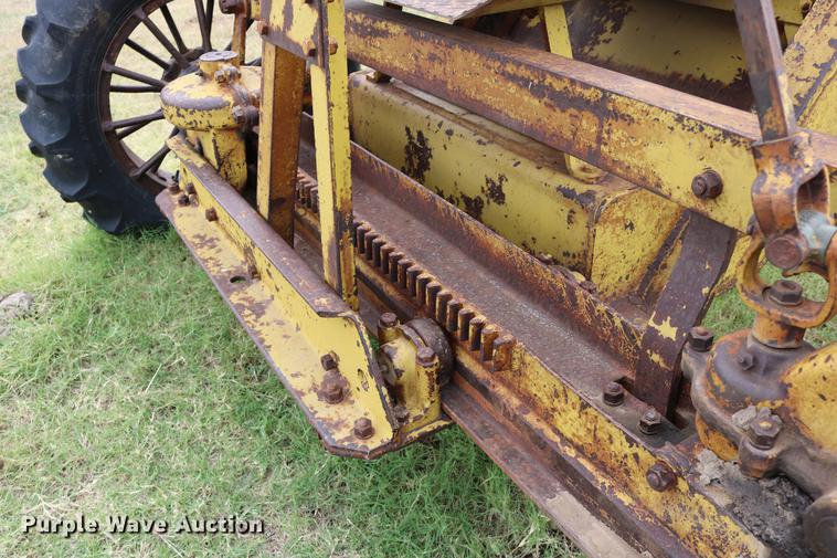 image for item DD0067 Caterpillar 66 grader