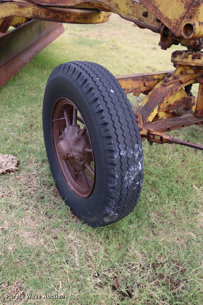 image for item DD0067 Caterpillar 66 grader