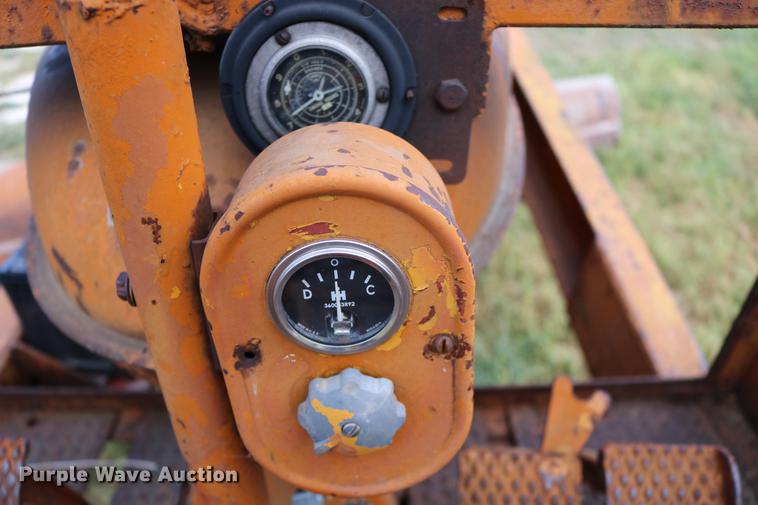 image for item DD0132 1948 Mccormick Farmall M tractor