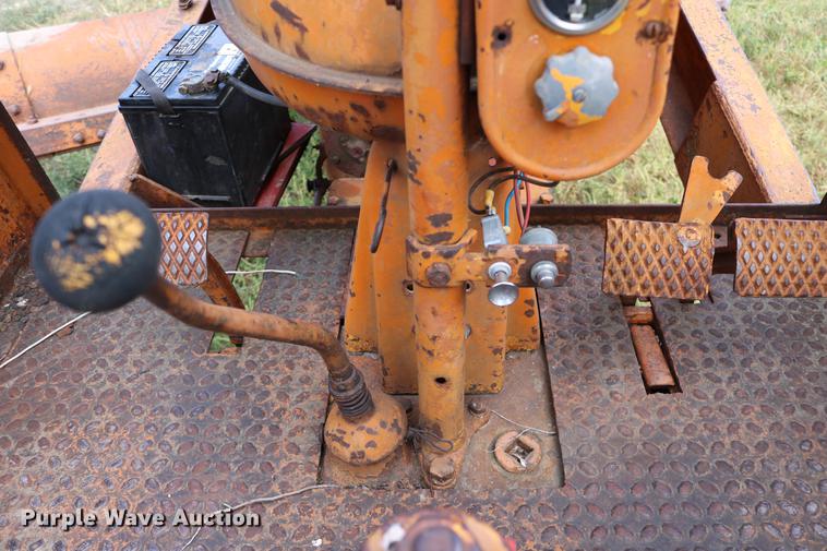 image for item DD0132 1948 Mccormick Farmall M tractor