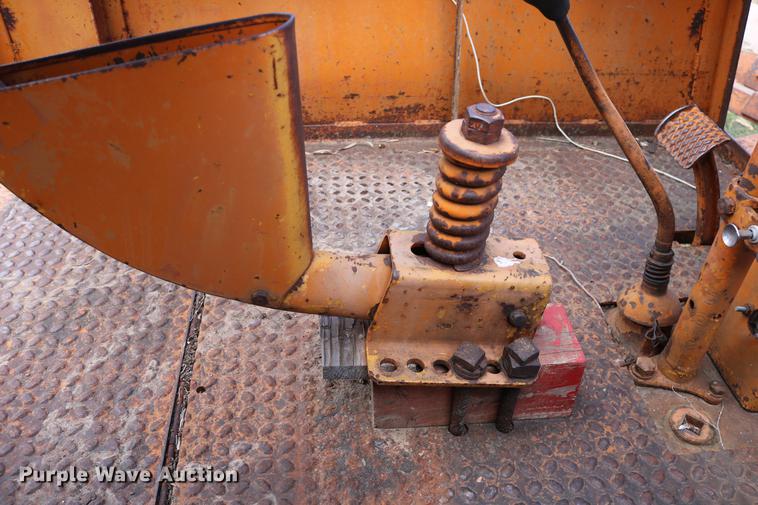 image for item DD0132 1948 Mccormick Farmall M tractor