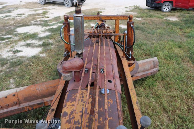 image for item DD0132 1948 Mccormick Farmall M tractor