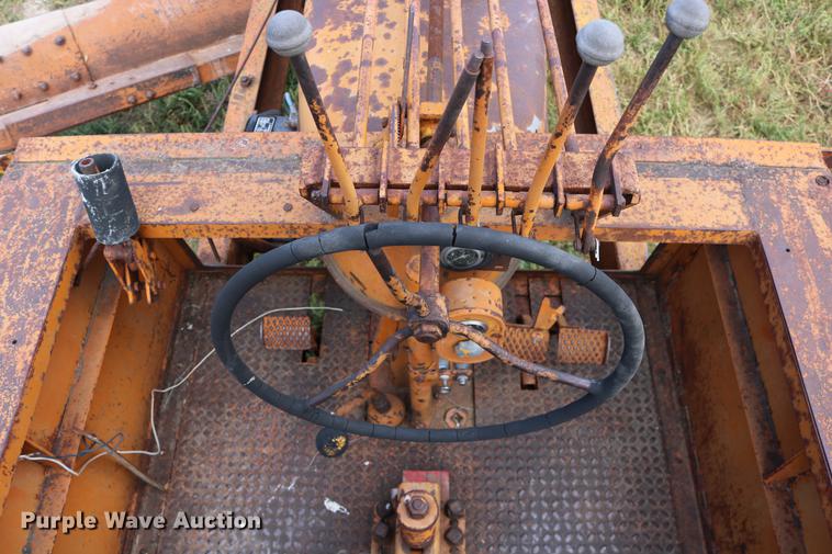 image for item DD0132 1948 Mccormick Farmall M tractor