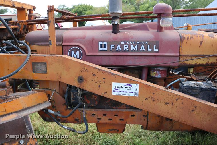 image for item DD0132 1948 Mccormick Farmall M tractor