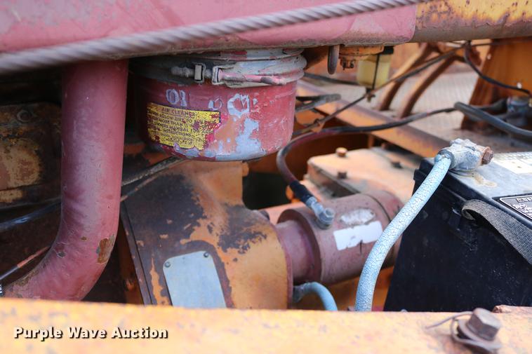 image for item DD0132 1948 Mccormick Farmall M tractor