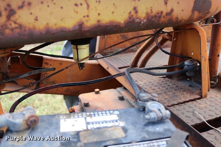 image for item DD0132 1948 Mccormick Farmall M tractor