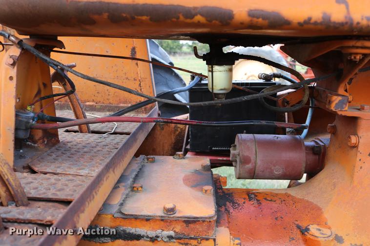 image for item DD0132 1948 Mccormick Farmall M tractor