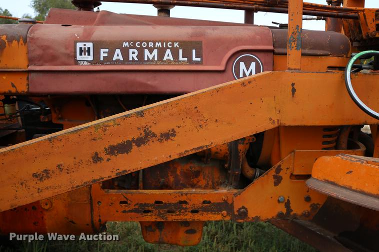 image for item DD0132 1948 Mccormick Farmall M tractor