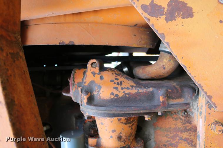 image for item DD0132 1948 Mccormick Farmall M tractor