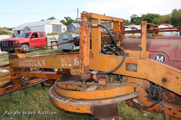 image for item DD0132 1948 Mccormick Farmall M tractor