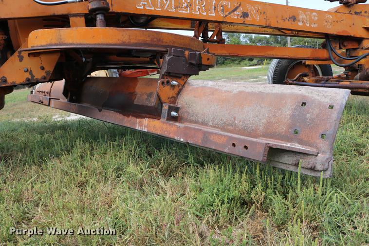 image for item DD0132 1948 Mccormick Farmall M tractor