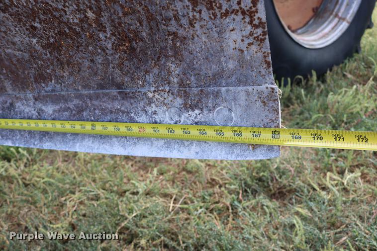 image for item DD0132 1948 Mccormick Farmall M tractor