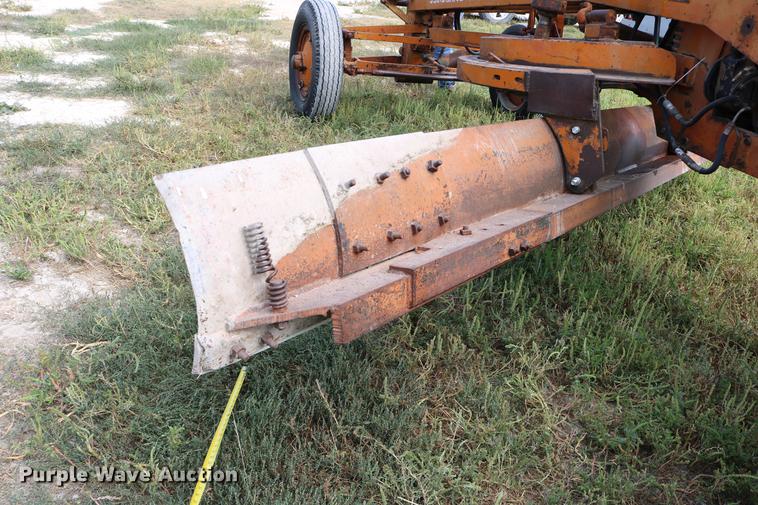 image for item DD0132 1948 Mccormick Farmall M tractor