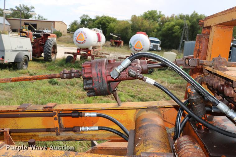 image for item DD0132 1948 Mccormick Farmall M tractor