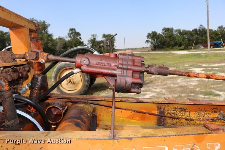 image for item DD0132 1948 Mccormick Farmall M tractor