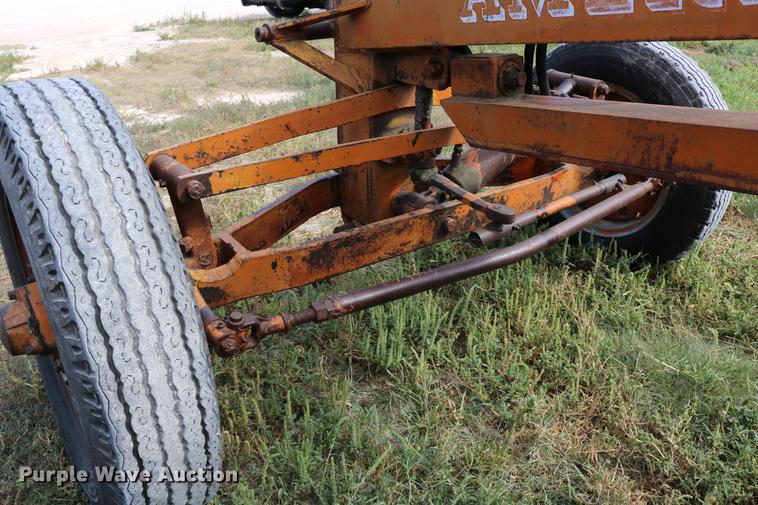 image for item DD0132 1948 Mccormick Farmall M tractor