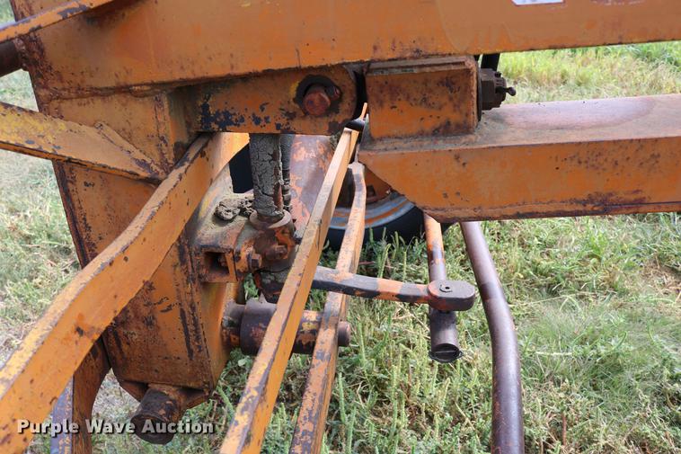 image for item DD0132 1948 Mccormick Farmall M tractor