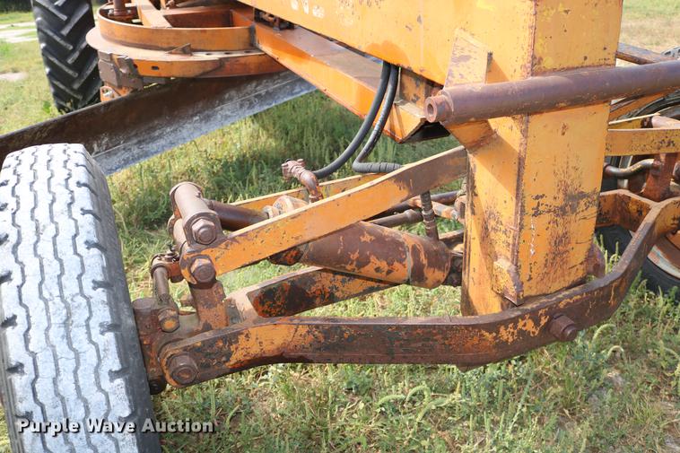 image for item DD0132 1948 Mccormick Farmall M tractor