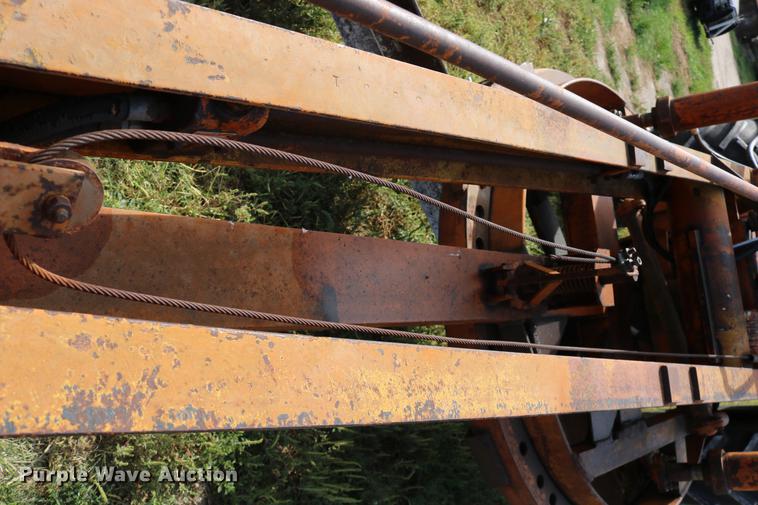 image for item DD0132 1948 Mccormick Farmall M tractor