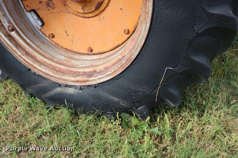 image for item DD0132 1948 Mccormick Farmall M tractor