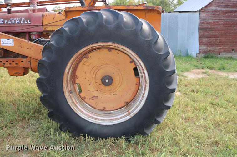 image for item DD0132 1948 Mccormick Farmall M tractor