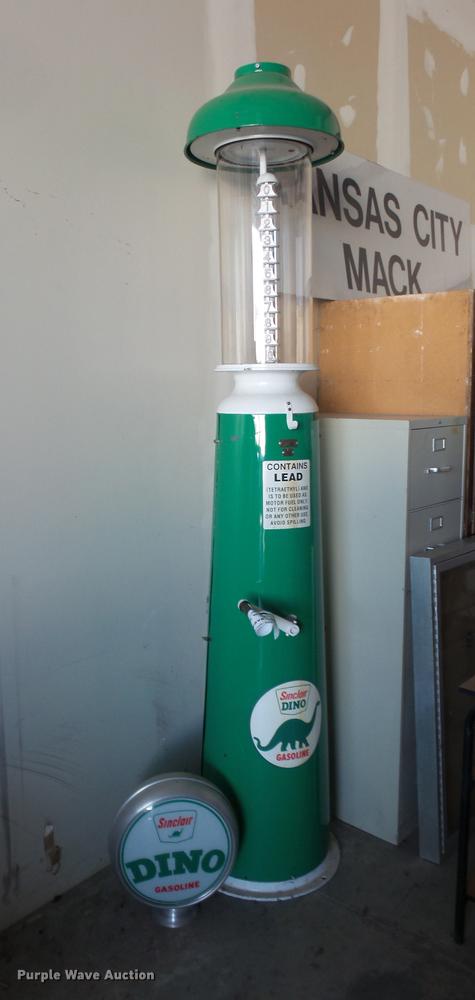 image for item DD1500 Sinclair fuel pump