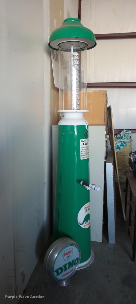 image for item DD1500 Sinclair fuel pump