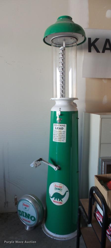 image for item DD1500 Sinclair fuel pump