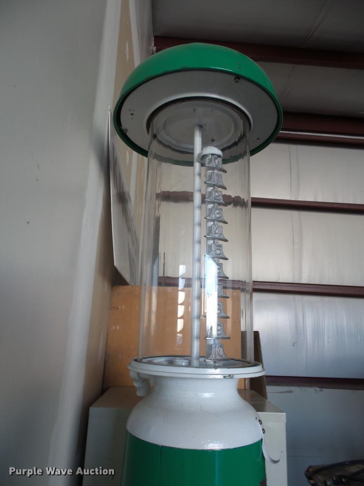 image for item DD1500 Sinclair fuel pump