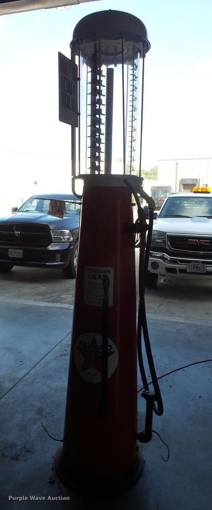 image for item DD1501 Texaco fuel pump