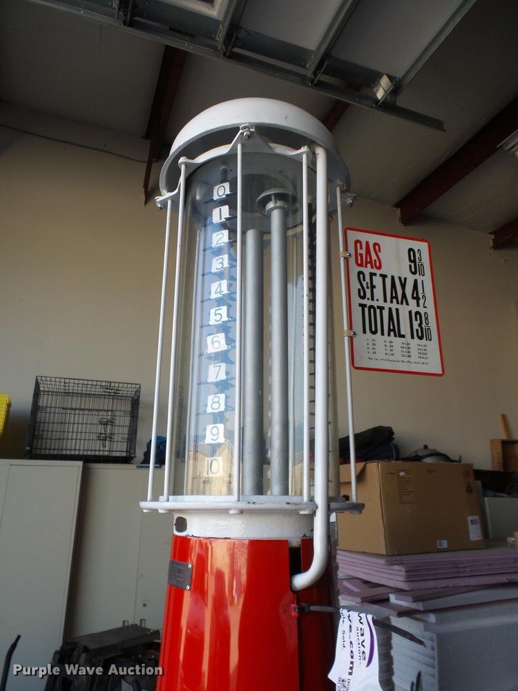 image for item DD1501 Texaco fuel pump