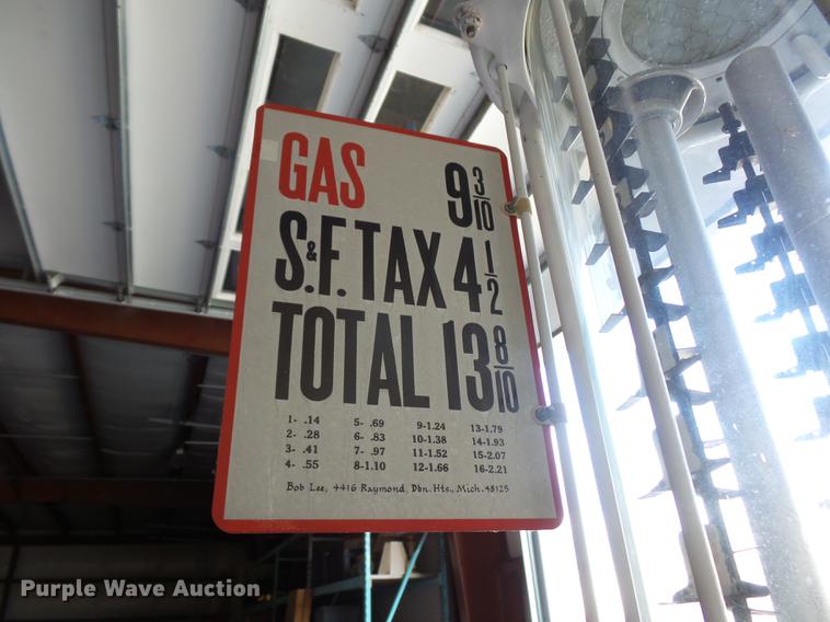 image for item DD1501 Texaco fuel pump