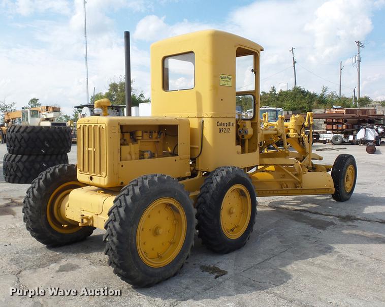 image for item DD1505 Caterpillar 212 motor grader