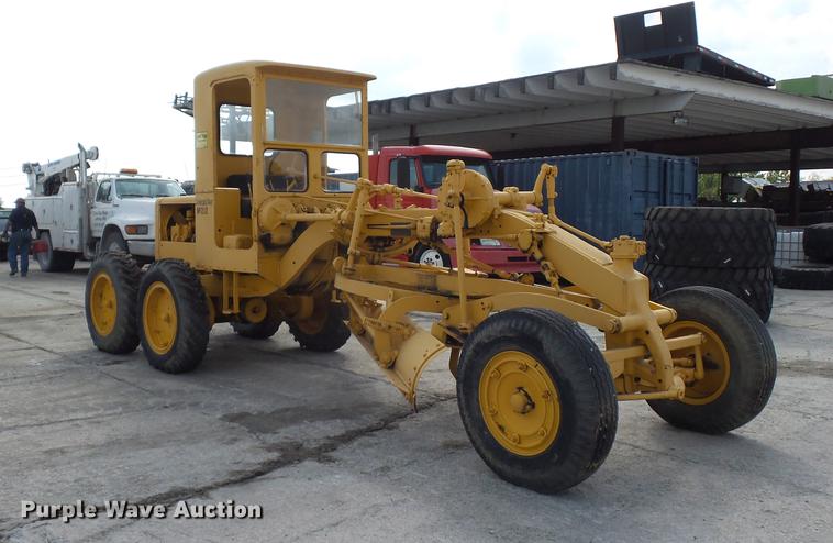 image for item DD1505 Caterpillar 212 motor grader