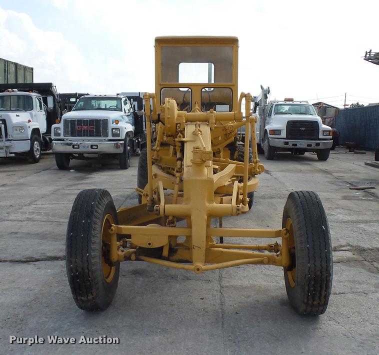image for item DD1505 Caterpillar 212 motor grader