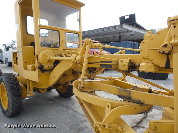 image for item DD1505 Caterpillar 212 motor grader