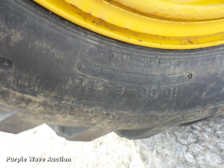 image for item DD1505 Caterpillar 212 motor grader