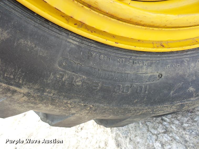 image for item DD1505 Caterpillar 212 motor grader